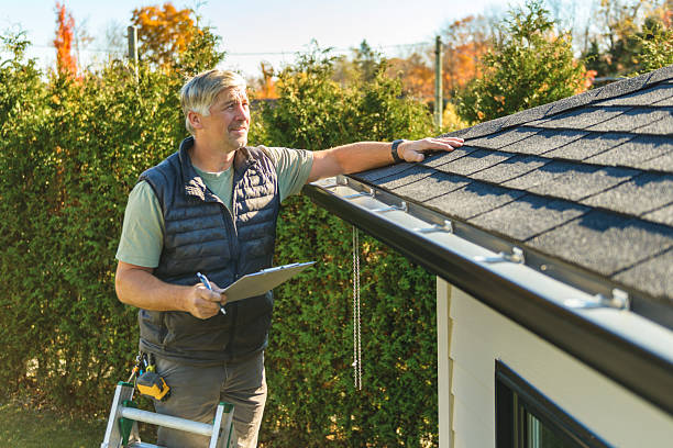 Professional Emergency Roof Repair technician working in Washington Navy Yard, DC